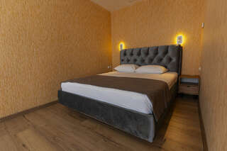 Гостиница Атлантида Анапа Полулюкс 2-х комнатный с видом на море-1