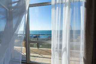 Гостиница Атлантида Анапа Трехместный Triple+(Комфорт) с видом на море-3